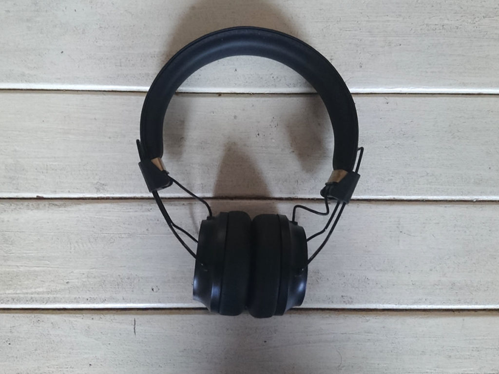 Sudio Regent headphones